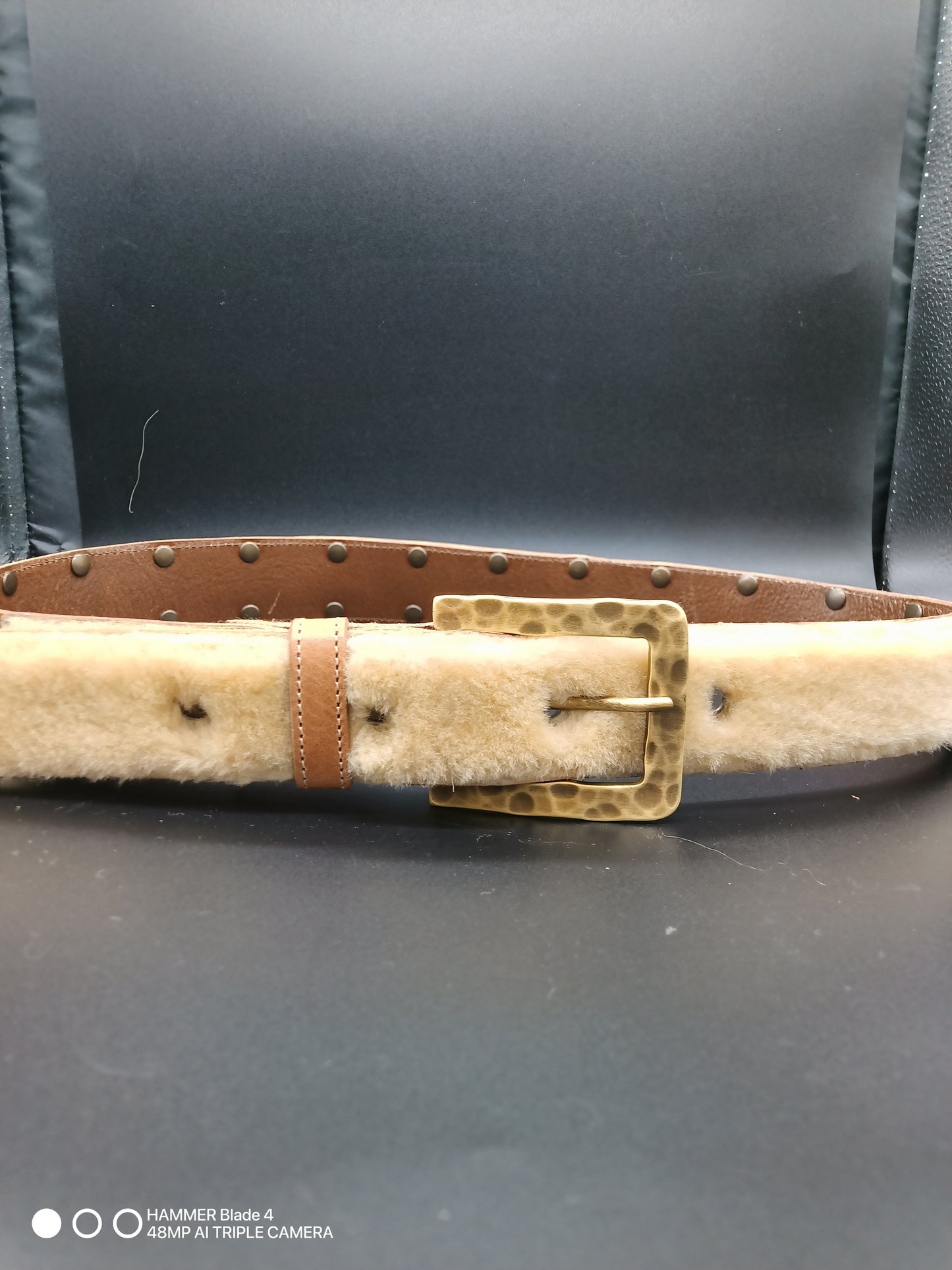 ceinture cuir et mouton cloutée